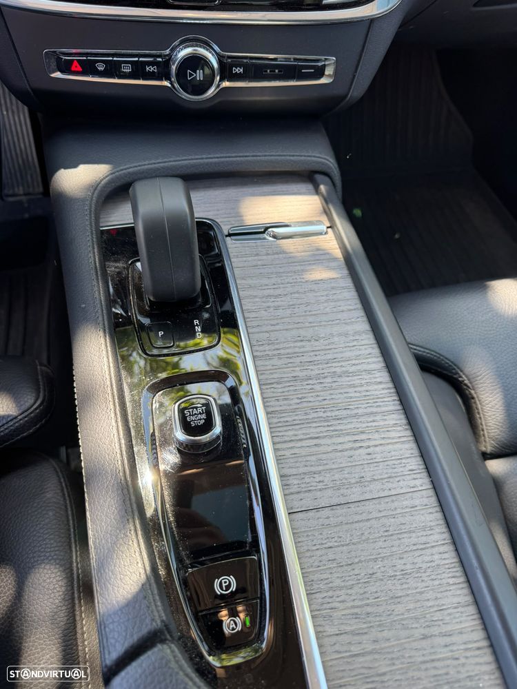 Volvo V90 Cross Country 2.0 B4 Plus AWD - 28