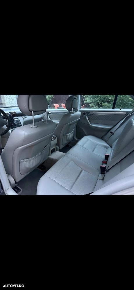 Mercedes-Benz C - 4