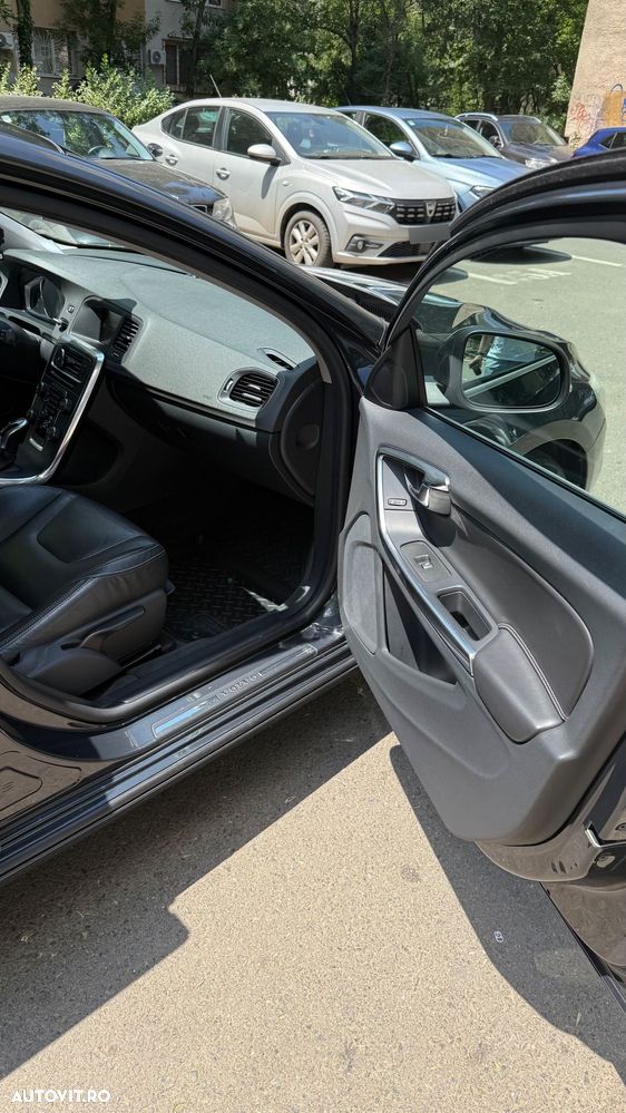 Volvo V60 D4 Geartronic Momentum - 8