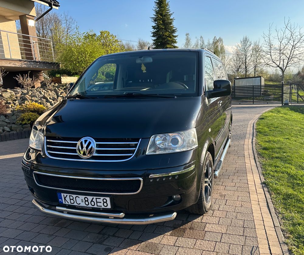 Volkswagen Multivan - 1