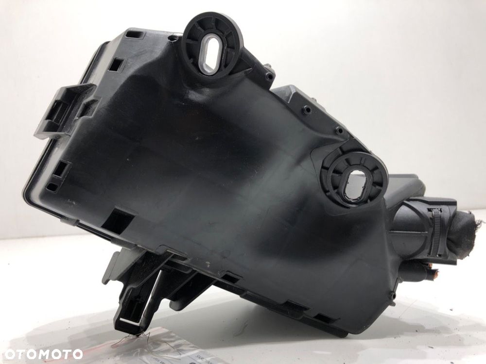 SKRZYNKA BEZPIECZNIKÓW  VW ARTEON (3H7, 3H8) 2017 - 2022 TSI R 235 kW [320 KM] benzyna 2020 - 2022 - 4