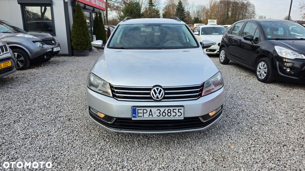 Volkswagen Passat 2.0 Blue TDI SCR Comfortline - 9
