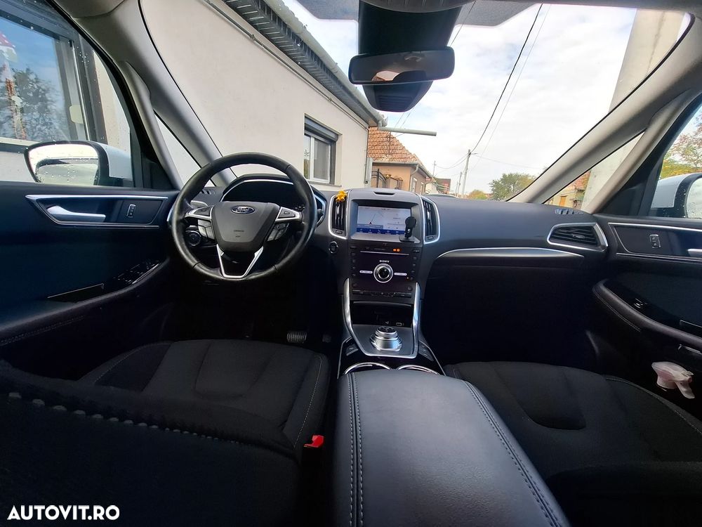 Ford S-Max - 14