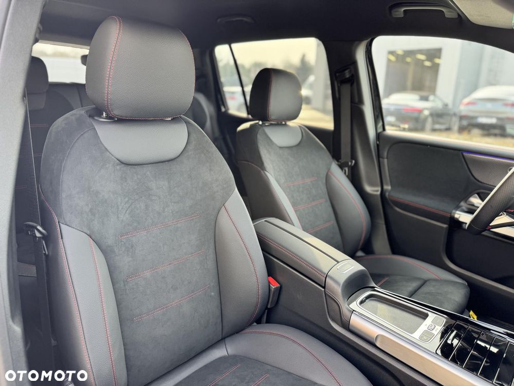 Mercedes-Benz GLB 200 AMG Line 7G-DCT - 9