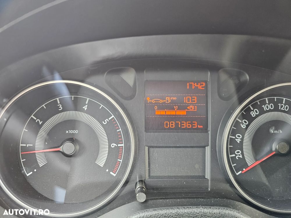 Peugeot 301 1.6 VTi Active - 5