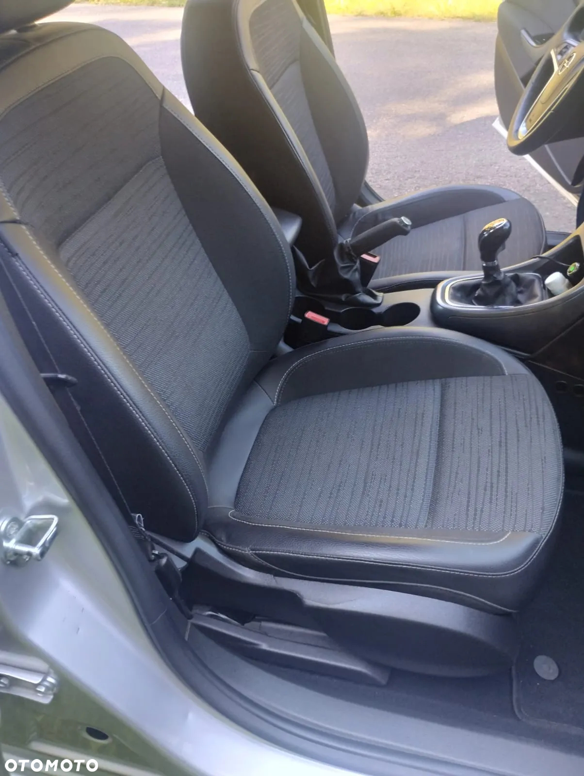 Opel Astra IV 1.4 T Active EU6 - 21