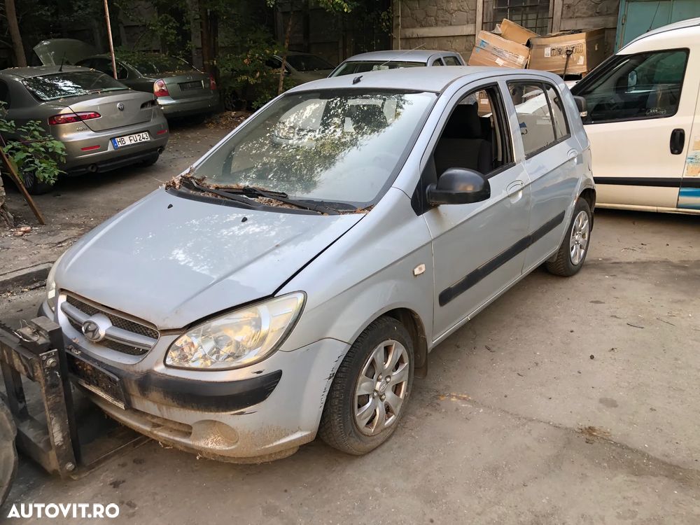 Dezmembrez Hyundai Getz 2009 1,1 benzima gri argintiu facelift - 1