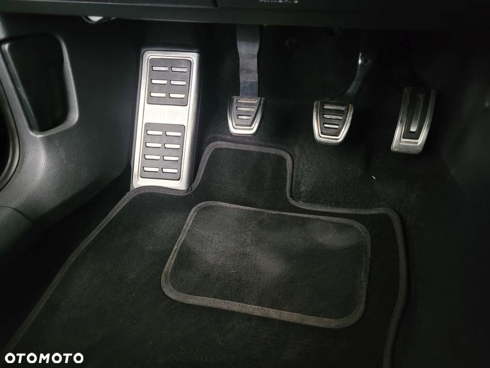 Volkswagen Golf 1.2 TSI BMT Trendline - 26