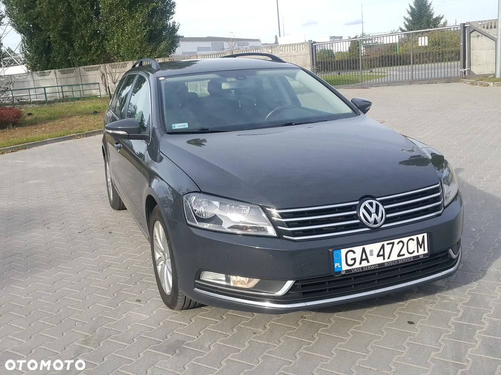 Volkswagen Passat 2.0 TDI DPF BlueMotion Technology Comfortline - 11