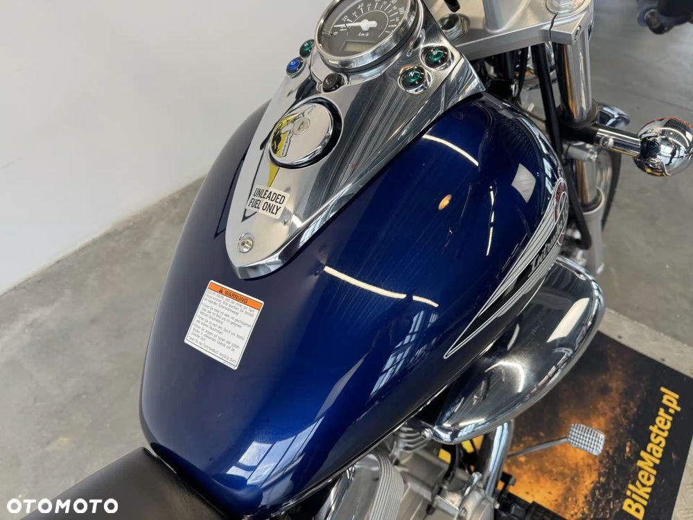 Suzuki Intruder - 17