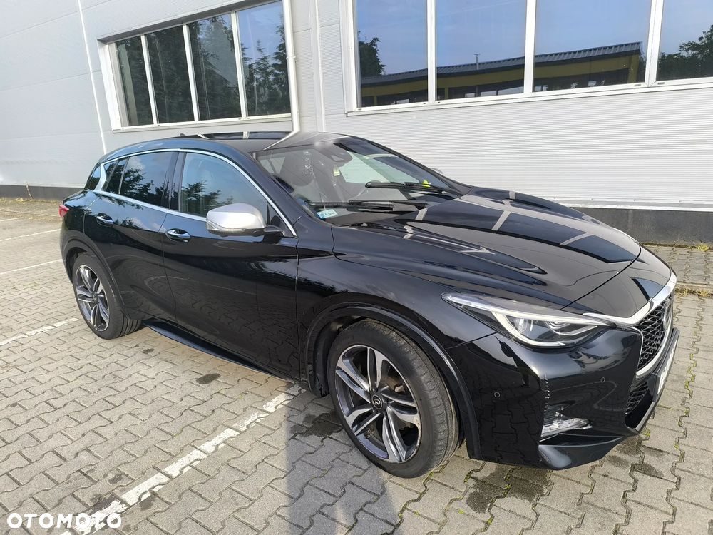Infiniti Q30 1.5d Sport City Black - 2