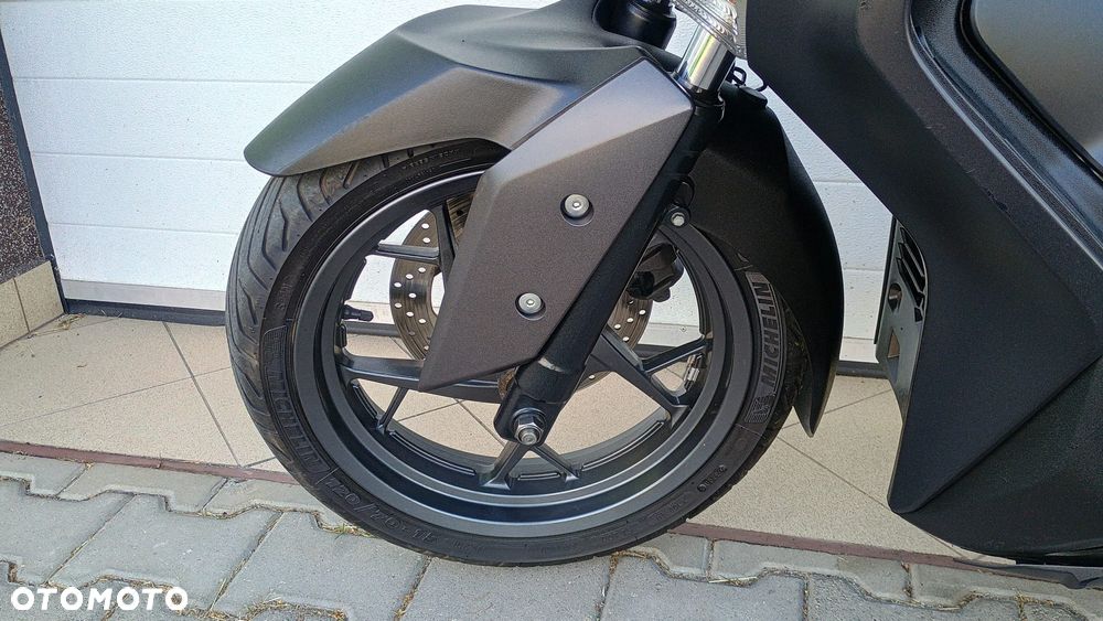 Yamaha X-max - 13