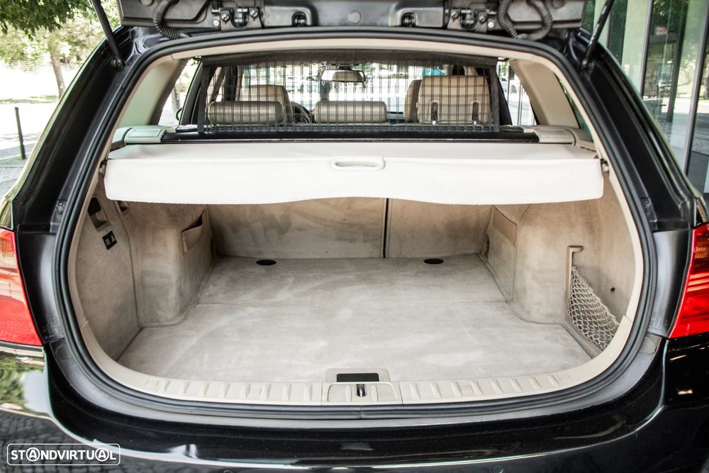 BMW 320 d Auto - 32