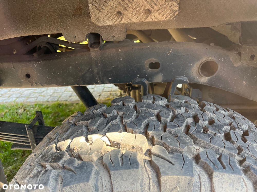 Toyota Hilux 4WD SR5 - 15