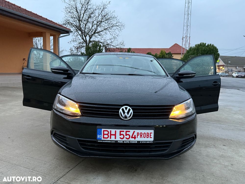 Volkswagen Jetta 1.6 TDI Blue Motion Technology Comfortline - 30