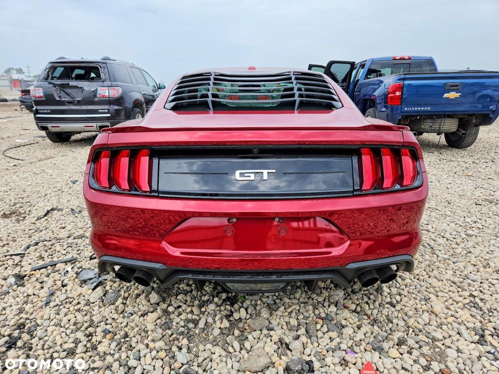 Ford Mustang - 6