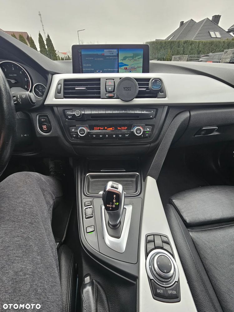 BMW Seria 3 318d - 11