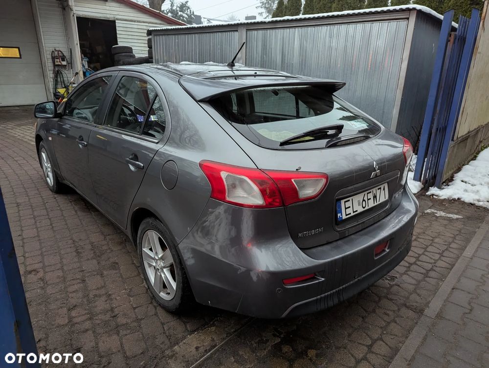 Mitsubishi Lancer 1.8 Invite - 2