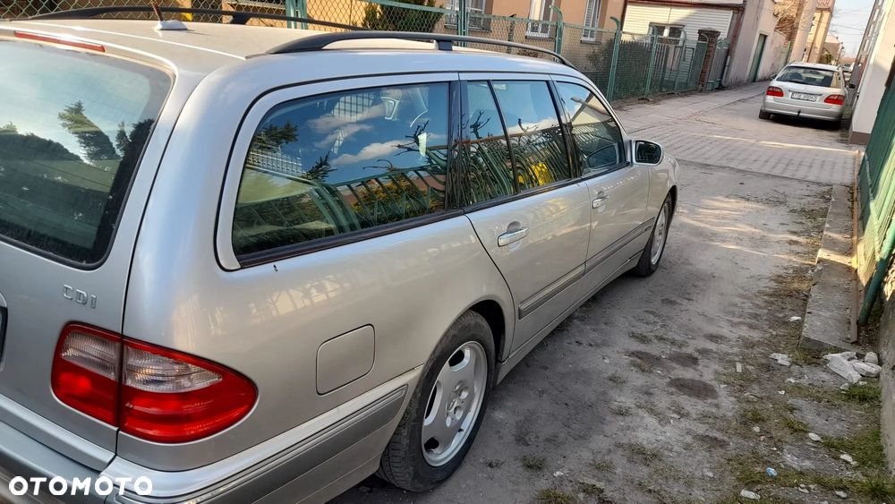 Mercedes-Benz Klasa E - 2