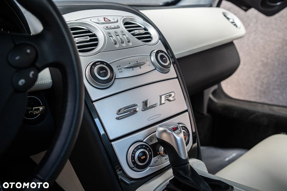 Mercedes-Benz SLR McLaren Coupe - 24