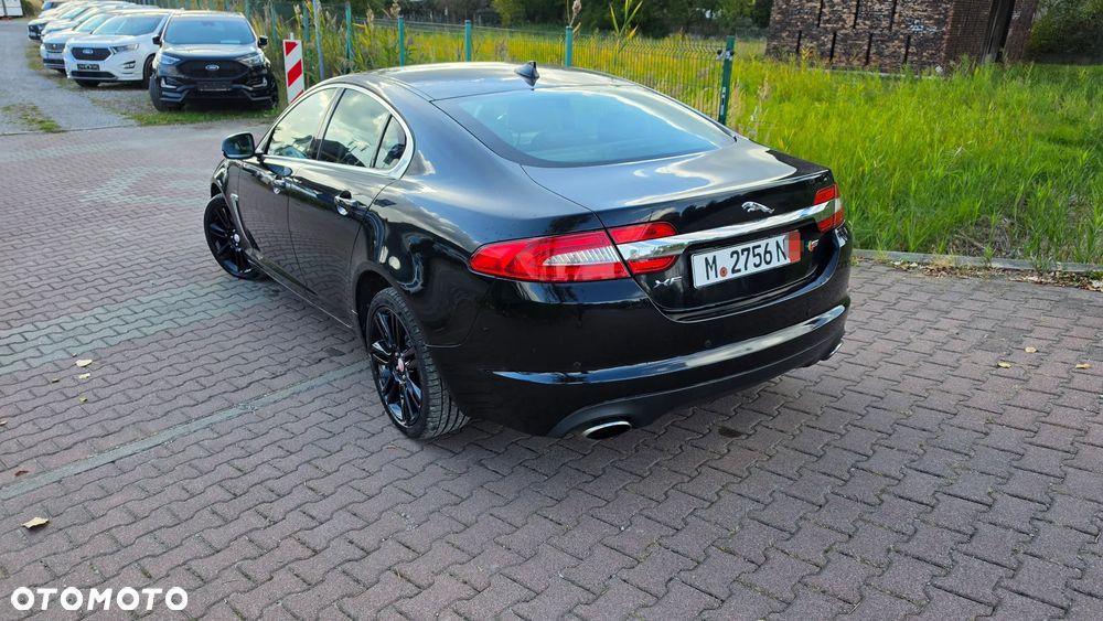 Jaguar XF 3.0 V6 S Luxury - 24