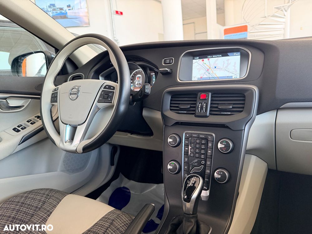 Volvo V40 D3 Geartronic Momentum - 10