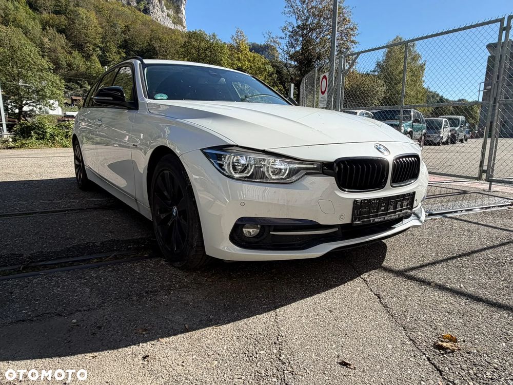 BMW 3 Series 2017 photo 2