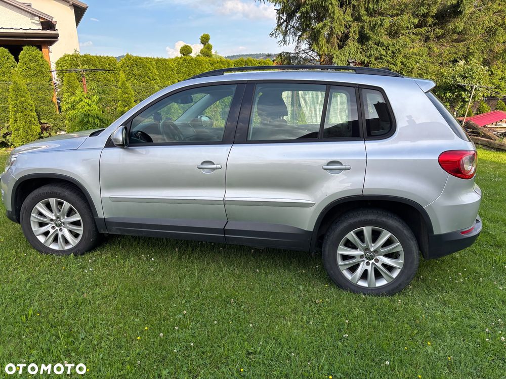Volkswagen Tiguan - 1