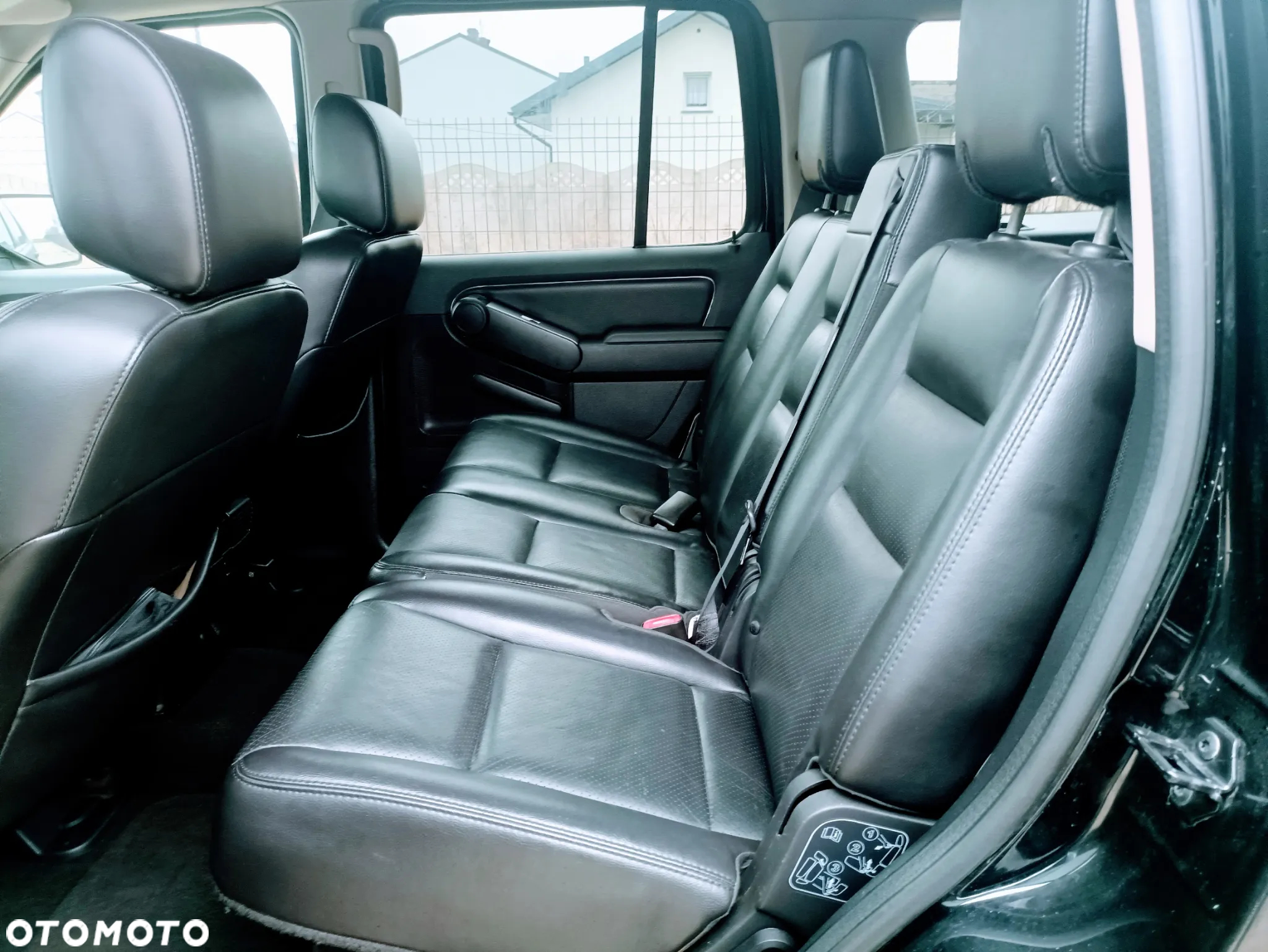 Ford Explorer 4.0 4WD - 33