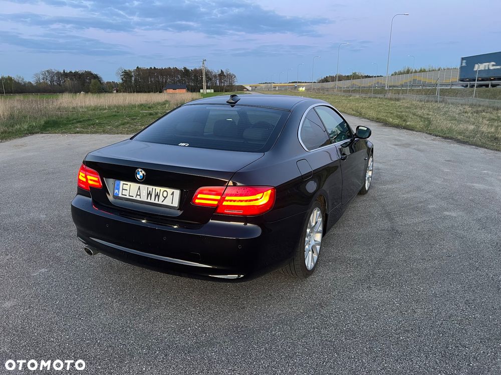 BMW Seria 3 320d - 4