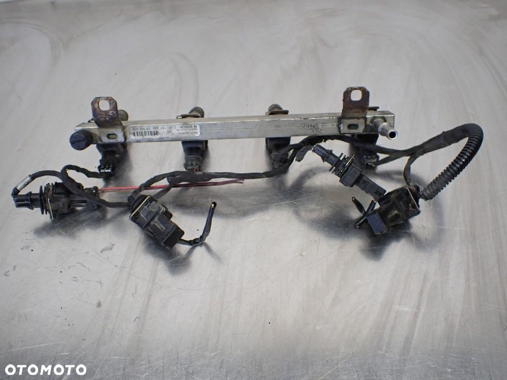 LISTWA WTRYSKOWA OPEL CORSA D 0280158181   55562258 - 2