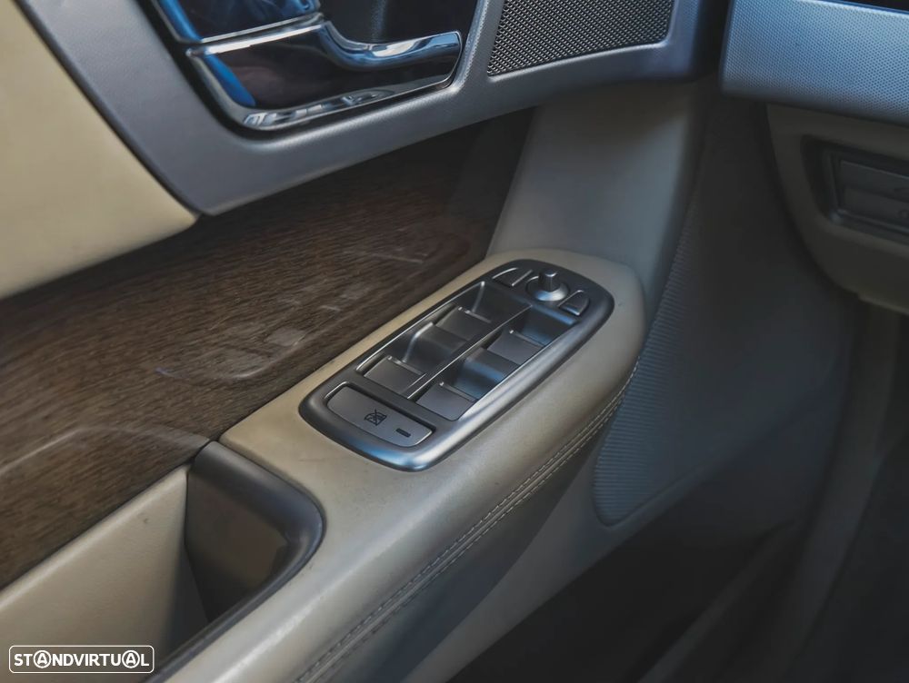 Jaguar XF 3.0 D V6 S Premium Luxury - 22