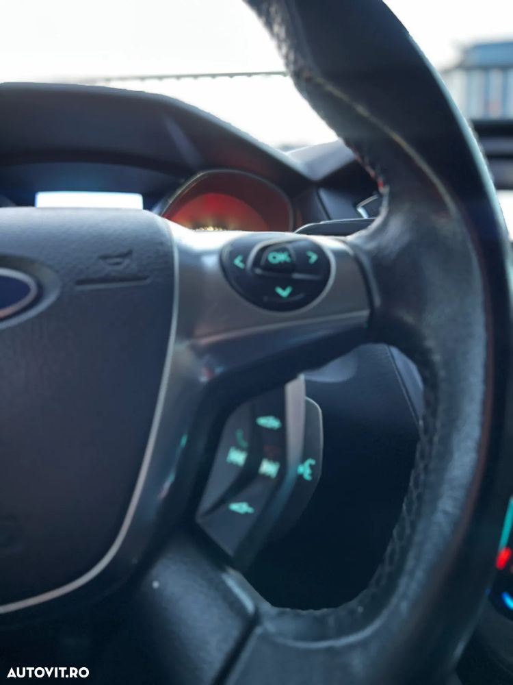 Ford Focus 2.0 TDCI DPF Titanium - 16