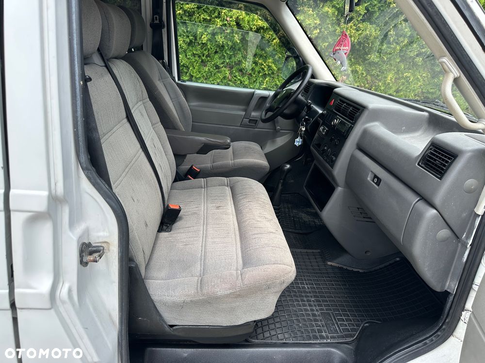 Volkswagen Transporter - 4
