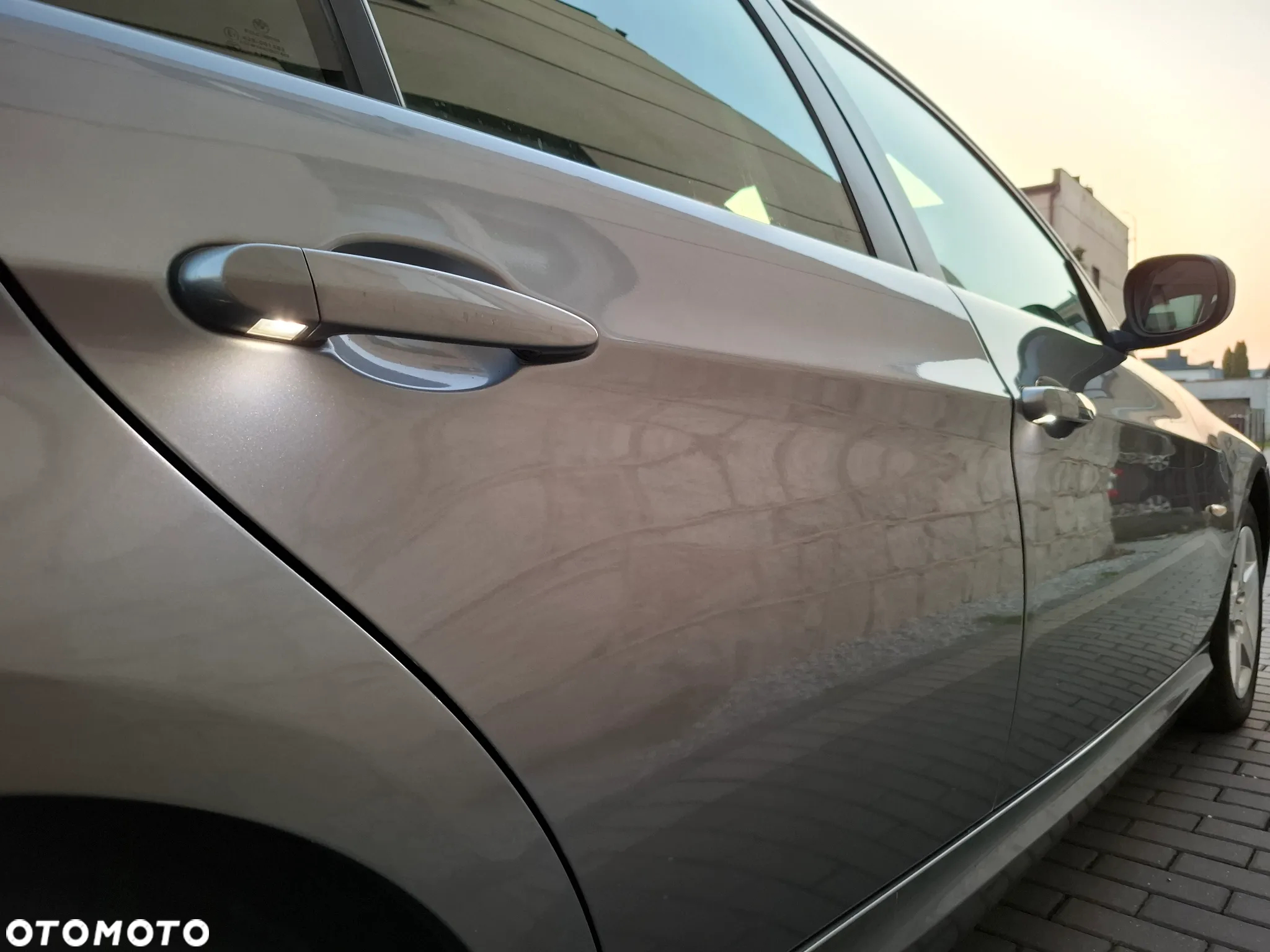 BMW Seria 3 318d DPF Touring - 17
