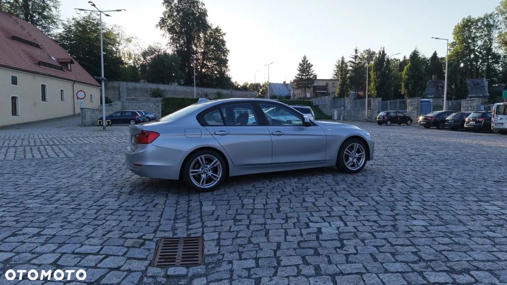 BMW Seria 3 ver-318d - 3