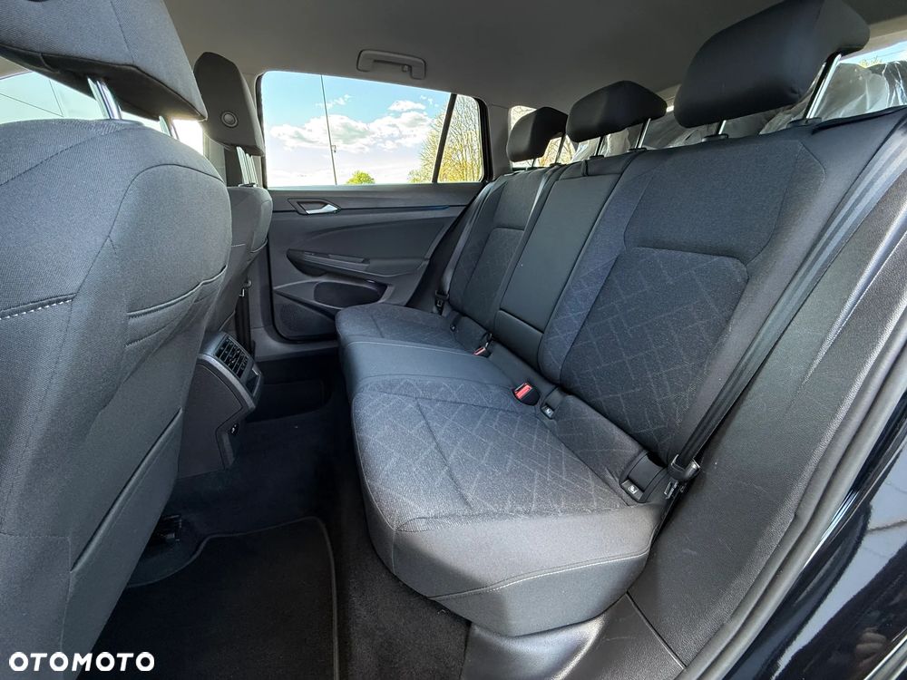 Volkswagen Golf 1.0 eTSI OPF DSG Life - 28