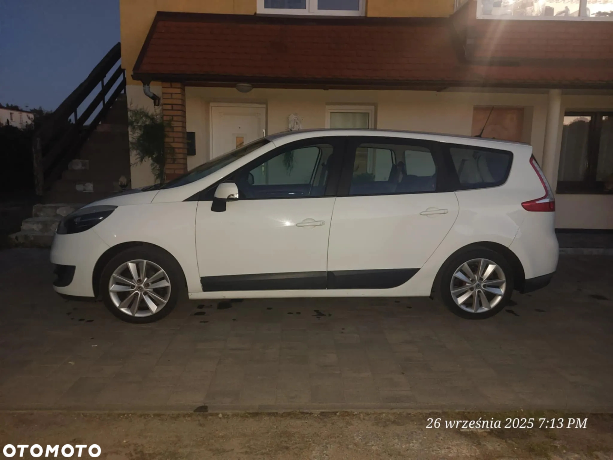 Renault Grand Scenic Gr 1.5 dCi TomTom Edition EDC - 4