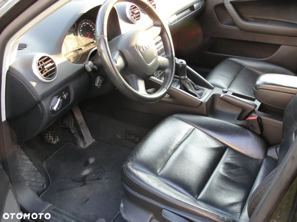 Audi A3 Sportback - 4