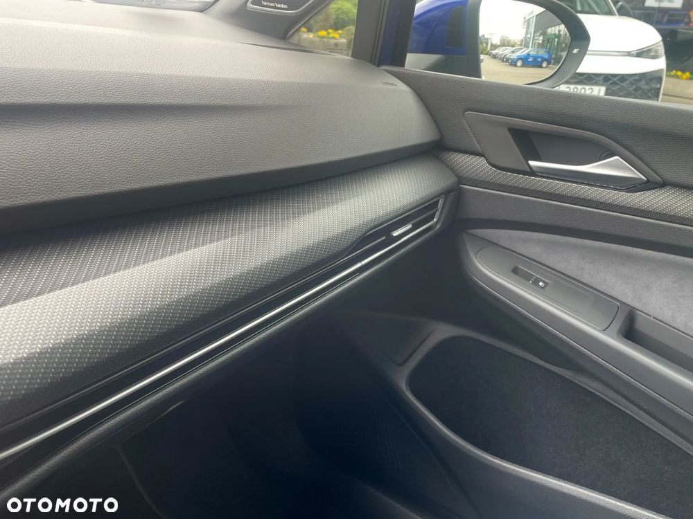 Volkswagen Golf 1.5 eTSI EVO Style DSG - 30