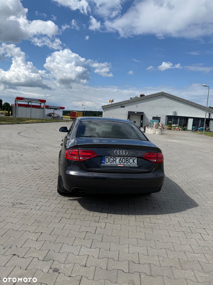Audi A4 Limousine 2.0 TDI - 6