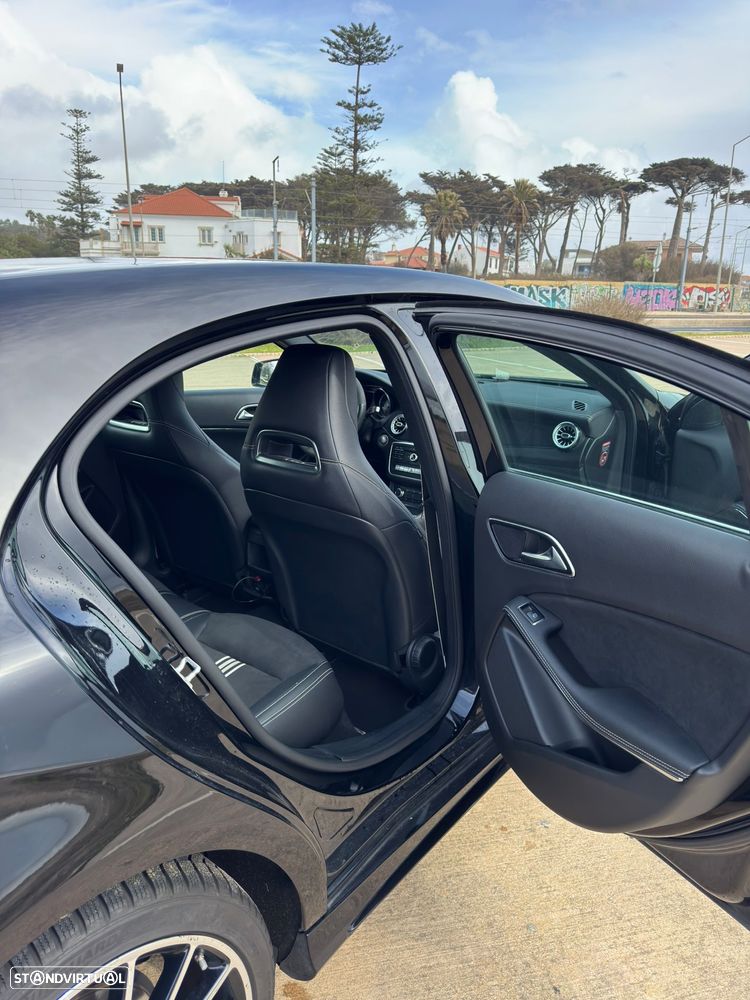 Mercedes-Benz A 200 7G-DCT AMG Line - 23