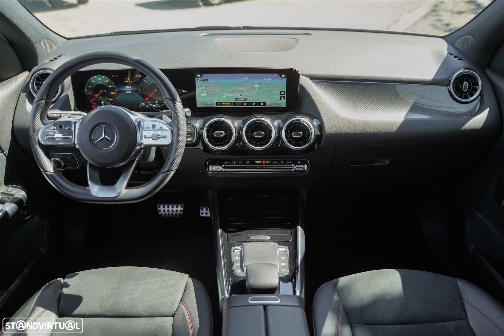 Mercedes-Benz GLA 180 d AMG Line - 17