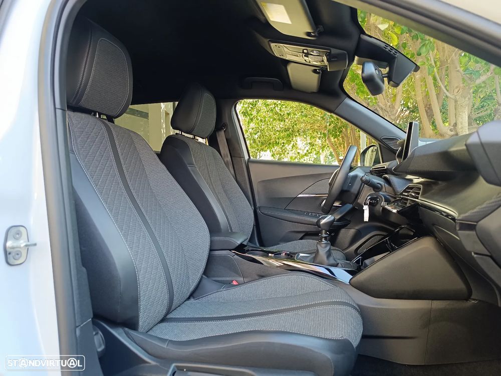 Peugeot 2008 1.2 PureTech Allure Pack - 27