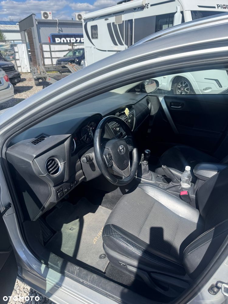 Toyota Auris - 5