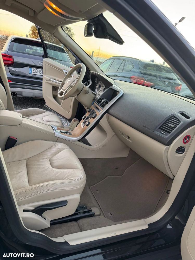 Volvo XC 60 2.4D AWD Aut. Momentum - 9