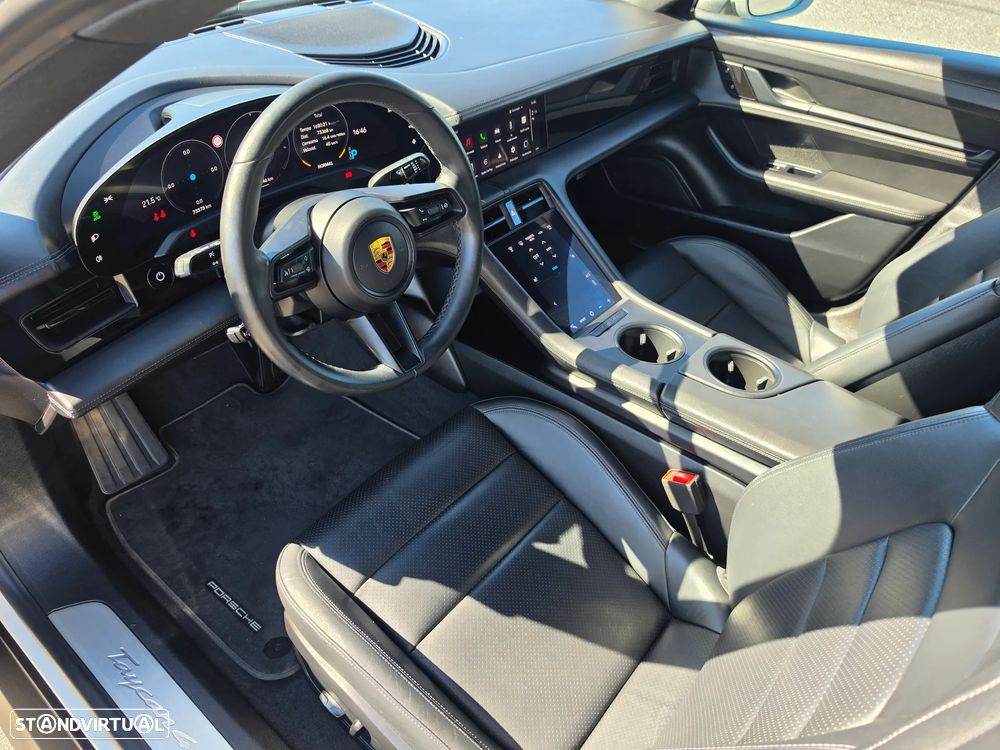 Porsche Taycan 4S - 16