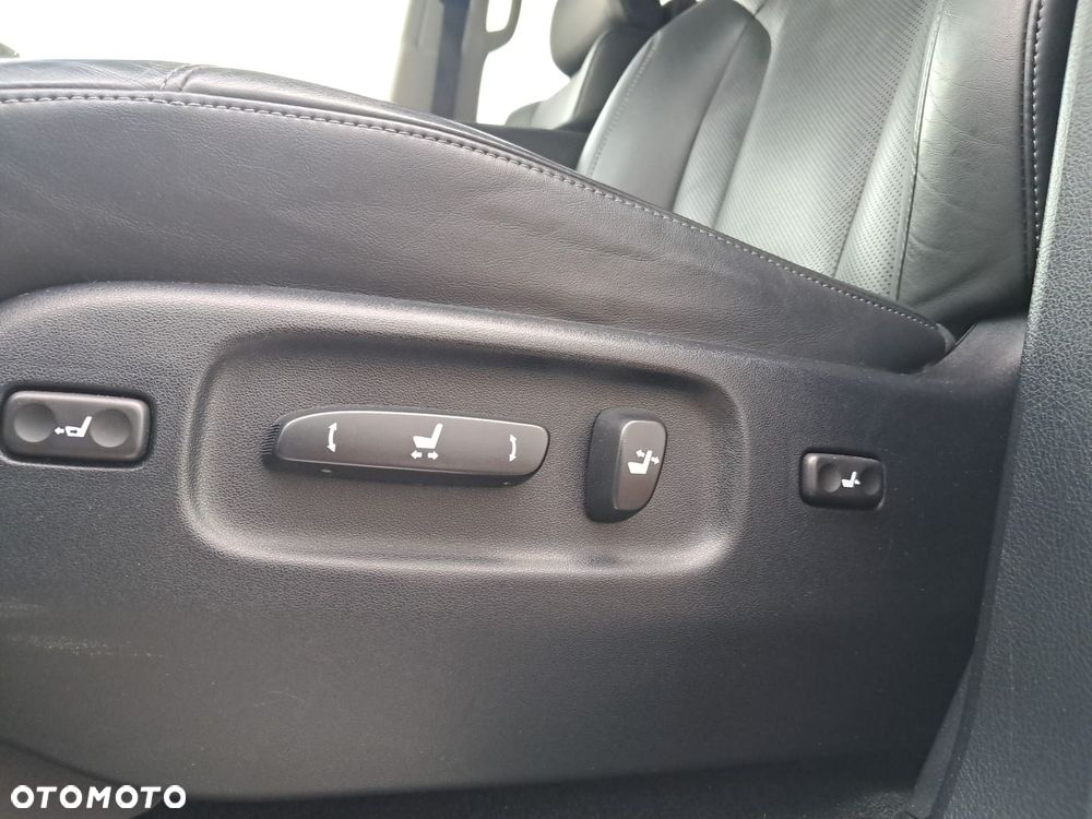 Lexus LX 570 Omotenashi - 9