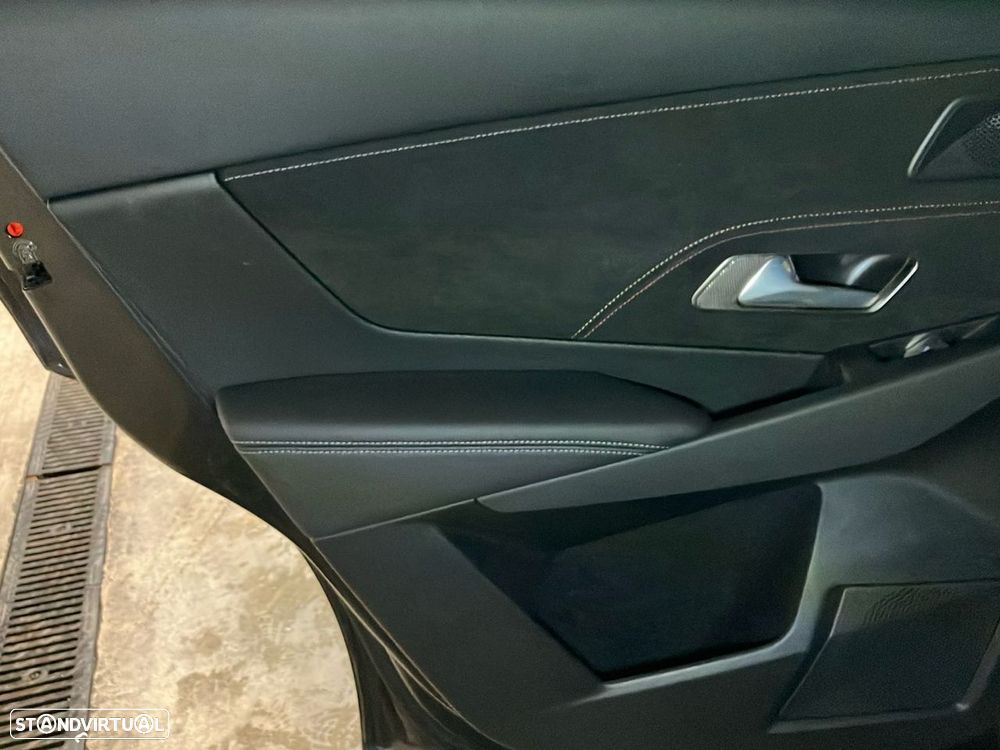 DS DS7 Crossback - 21