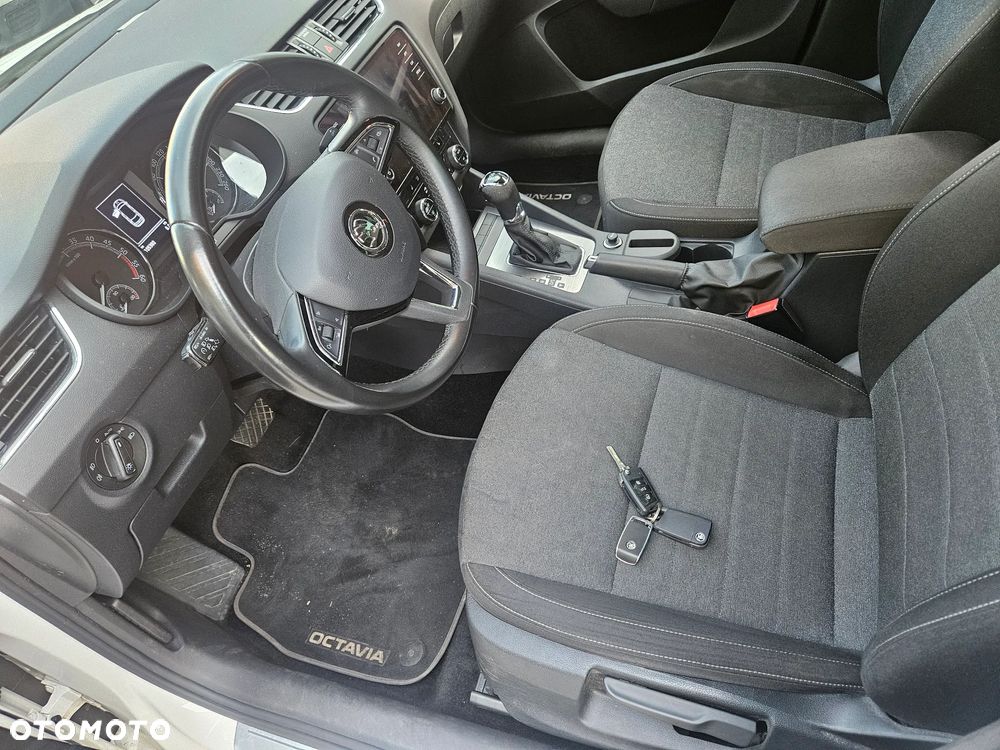 Skoda Octavia 2.0 TDI DSG Soleil - 7
